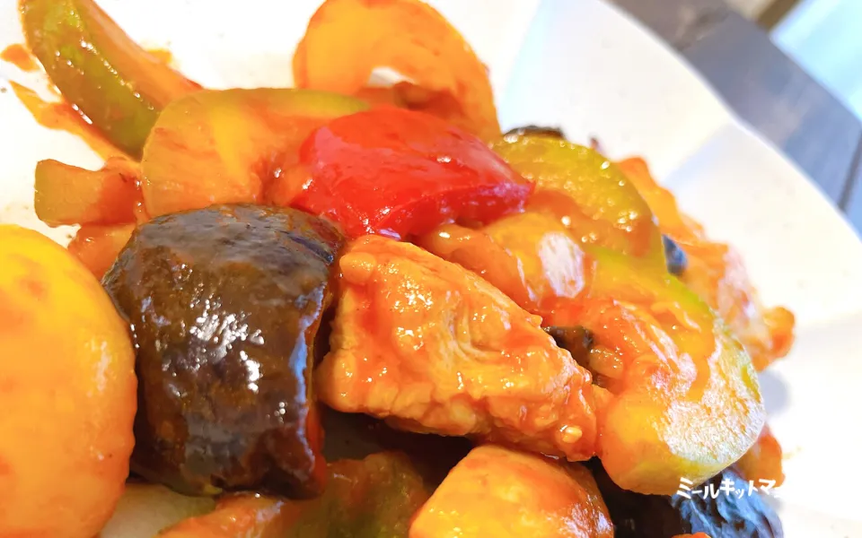 無印良品：彩り野菜と鶏肉のトマト煮込み